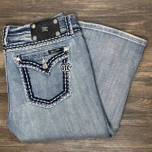 Miss Me Capri Jeans Size 30 Distressed JP55014CR